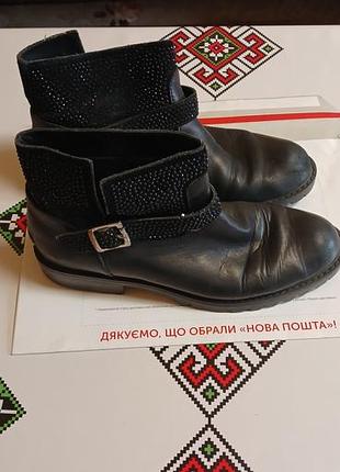 Ботинки фирменные