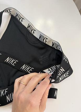 Чорний спортивний топ nike 7