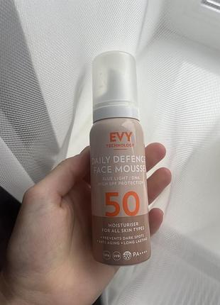 Сонцезахисний мус для обличчя evy technology daily defence face mousse spf 50, 75 мл