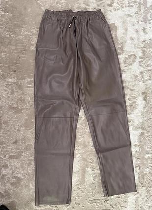 Штани жіночі fabric 17 зі штучної шкіри коричневі