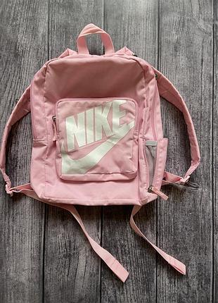 Рожевий спортивний рюкзак nike