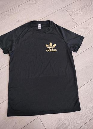 Футболка adidas, черная