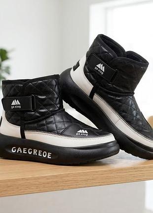 Чоботи дутики gaegreoe чорно-білі на флісі