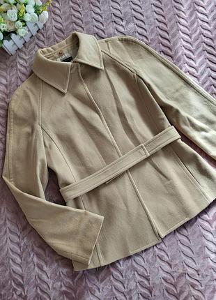 Пальто zara бежеве з поясом на ґудзиках