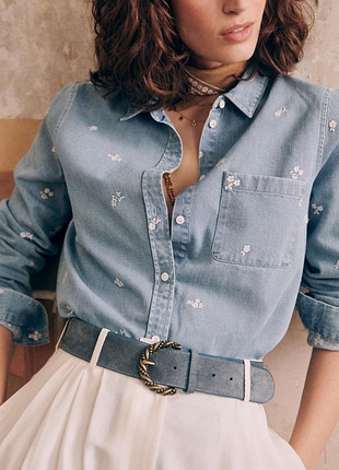 ✨ джинсовая рубашка с вышивкой sézane tomboy shirt embroidered denim (размер eu 34 36 / xs-s)