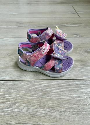 Босоніжки на дівчинку р-р 22-23 skechers butterfly brites