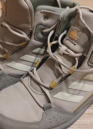 Черевики спортивні adidas terrex бежево-сірі 37 розмір