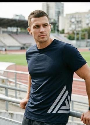 Спортивная футболка next m