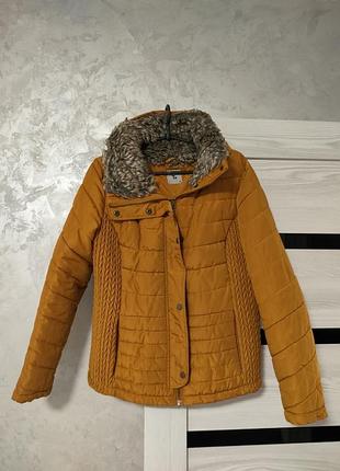 Демісезонна куртка. розмір l-xl