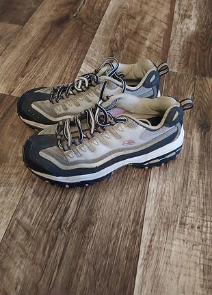Кросівки жіночі skechers сіро-чорні