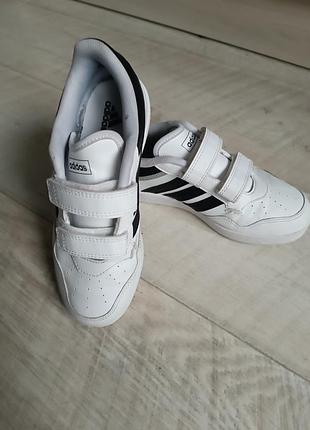 Кросівки дитячі adidas білі з чорним на липучках