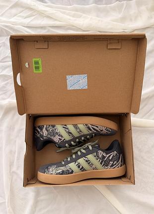 Кеди adidas vl court lion king 36 розмір 23 см