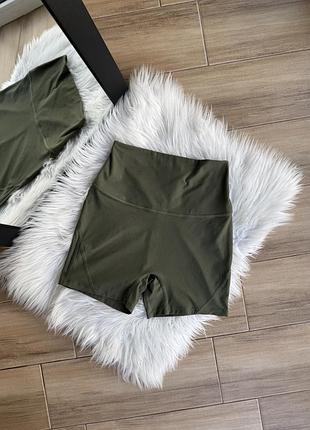 Спортивные шорты gymshark