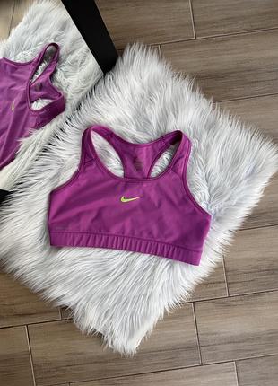 Спортивный топ nike