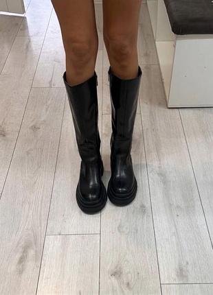 Чоботи труби жіночі zara чорні на платформі
