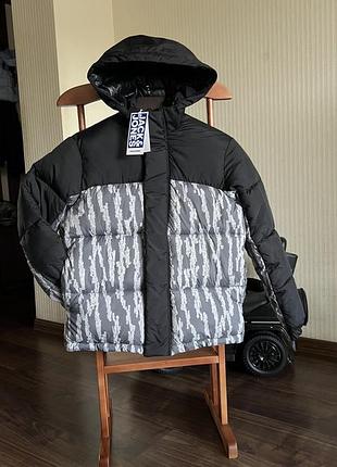 Куртка зимова jack & jones чорно-сіра з капюшоном