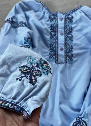 Вишиванка для дівчинки блакитна, зріст 122 см 3