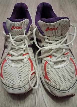 Жіночі/підліткові бігові кросівки asics з популярної амортизаційної серії gel