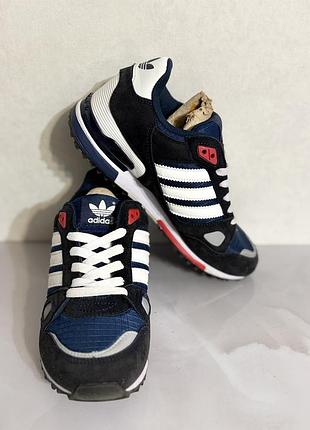 Кросівки adidas чорно-сині