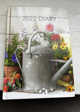Щоденник датований 2022 diary з квітковим принтом