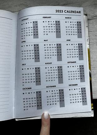 Щоденник датований 2022 diary з квітковим принтом 6