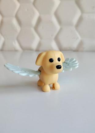 Колекційна іграшка фігурка пес макдональдс хеппі міл dog  pet with wings adopt me з роблркс гри mcdonald’s happy meal 2025