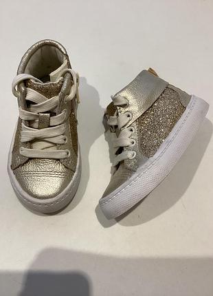 Дитячі кросівки clarks, 20 розмір, ідеальний стан