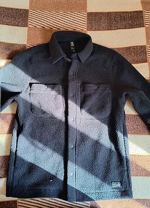 Черная куртка-рубашка mountain hardwear hicamp shacket jacket