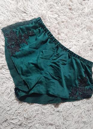 Жіночі піжамні шорти ann summers атласні зелені з квітковим декором