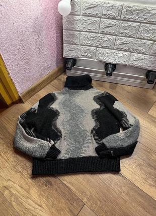 Светрик жіночий