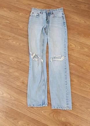 Джинсы zara с разрезами на коленях прямые, размер eur 34 (xs)
