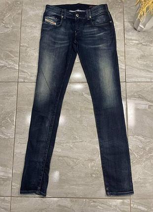Женские джинсы diesel industray denim division (размер s / 27)