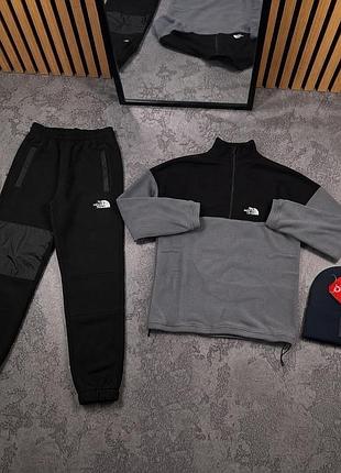 Флисовый костюм the north face + шапка