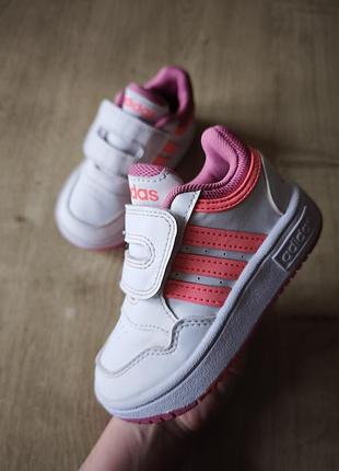 Крутые детские кроссовки  adidas  , оригинал,  модель 2022 года, р.23