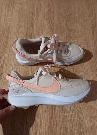 Кроссовки женские nike waffle debut бежевые36 размер`