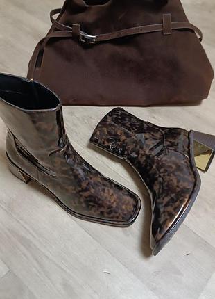 Стильные лаковые ботильоны с эффектом черепахового панцыря river island шоколадного цвета 5