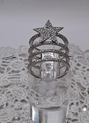 Серебряная кольца с цирконом 925 украин. в красивом состоянии.вес 8,88г размер 17,5
