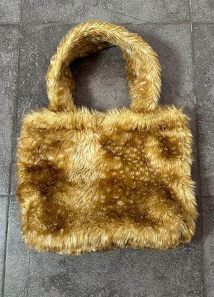 Обʼємна мʼяка пухнаста сумка бембі оленій принт bambi олень asos shein dollskill vintage retro
