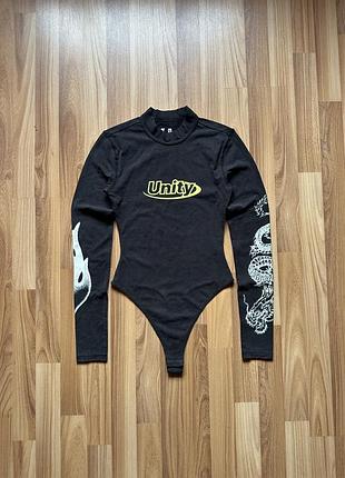 Оригінальне жіноче боді heron preston x h&m h2 "unity" з принтом дракона (розмір s / наш xs-s)
