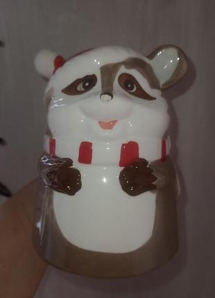 Кухоль керамічний єнот святковий