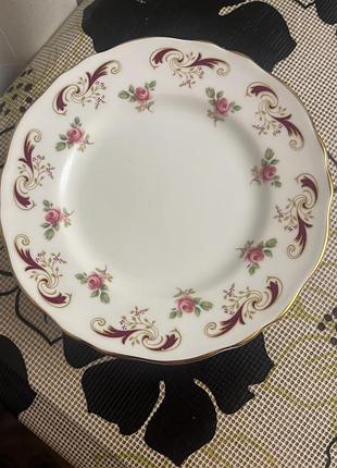 Вінтажні порцелянові тарілки 5 штук англійського виробника crown staffordshire (відомий візерунок wentworth maroon або просто wentworth