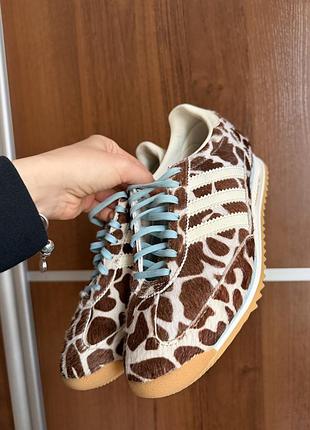 Кросівки жіночі adidas шкіряні анімалістичний принт 38 розмір 25 см устілка