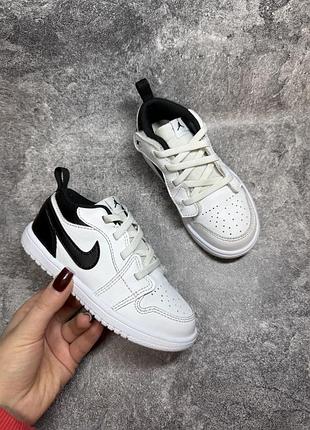 Дитячі кросівки nike jordan оригінал розмір 26 липучка шкіра