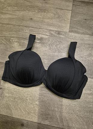 Верх купальника calzedonia.