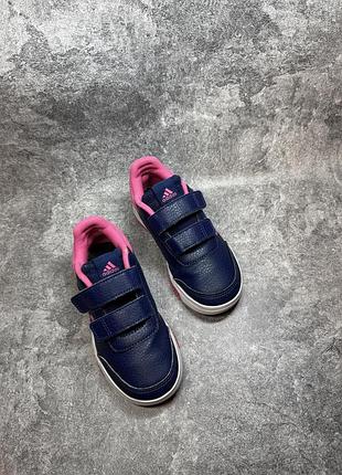 Дитячі кросівки adidas оригінал на липучці розмір 29