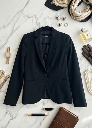 Базовий чорний піджак від zara