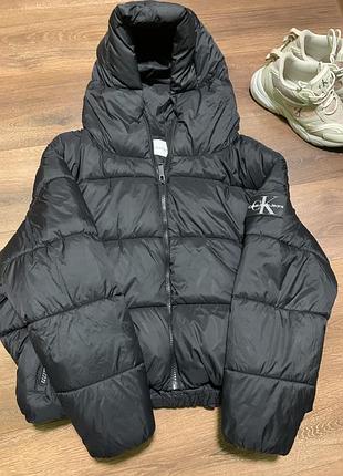Стильна коротка куртка calvin klein jeans оригінал l xl як нова🖤🤍