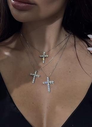 Ювелірна підвіска хрестик зі срібла 925 з муасанітами