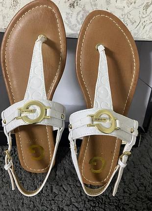 Стильні босоніжки guess 2