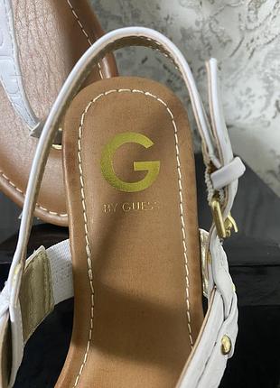 Стильні босоніжки guess 8